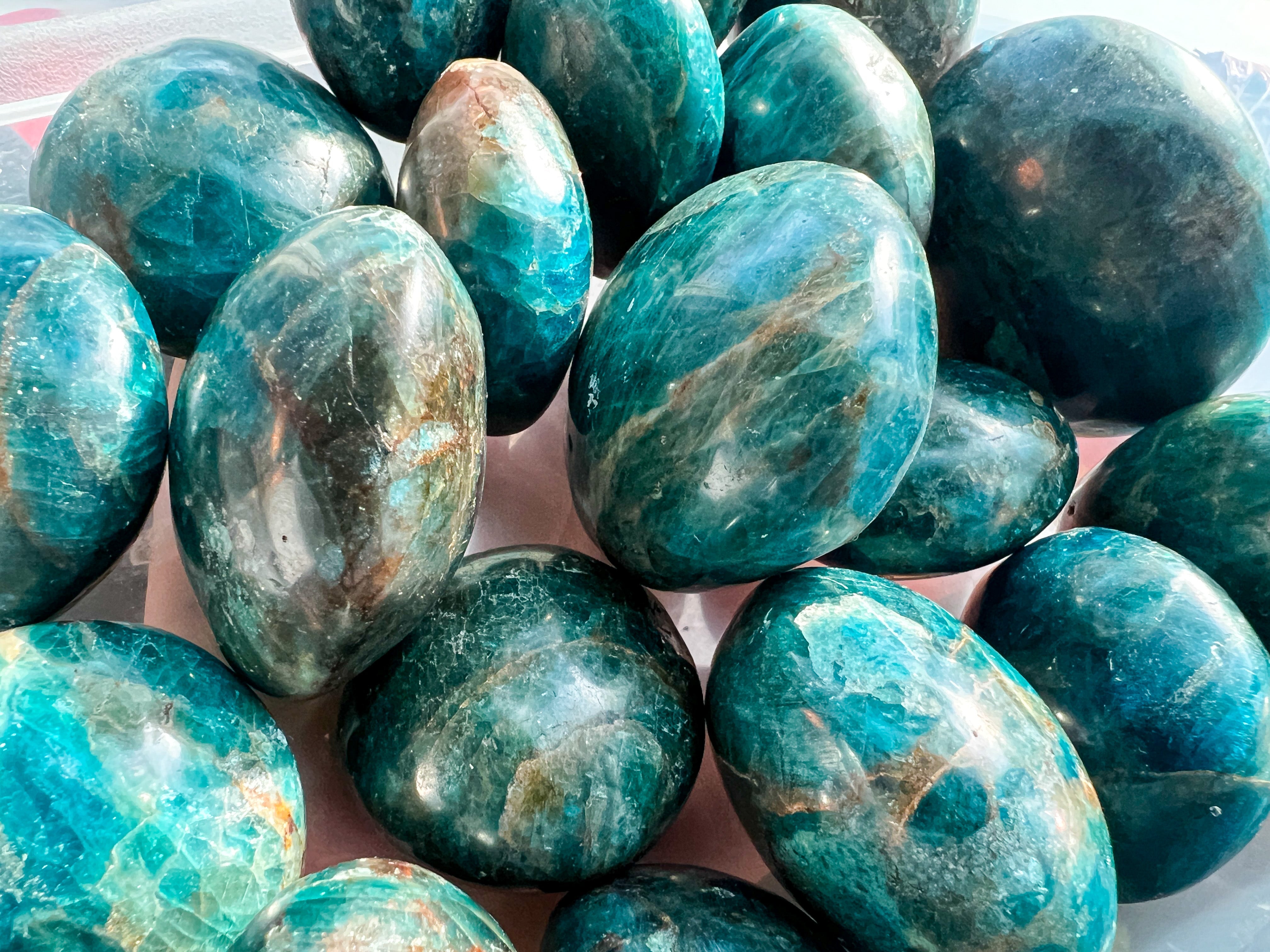 Apatite: Spiritual Meaning & Healing Properties